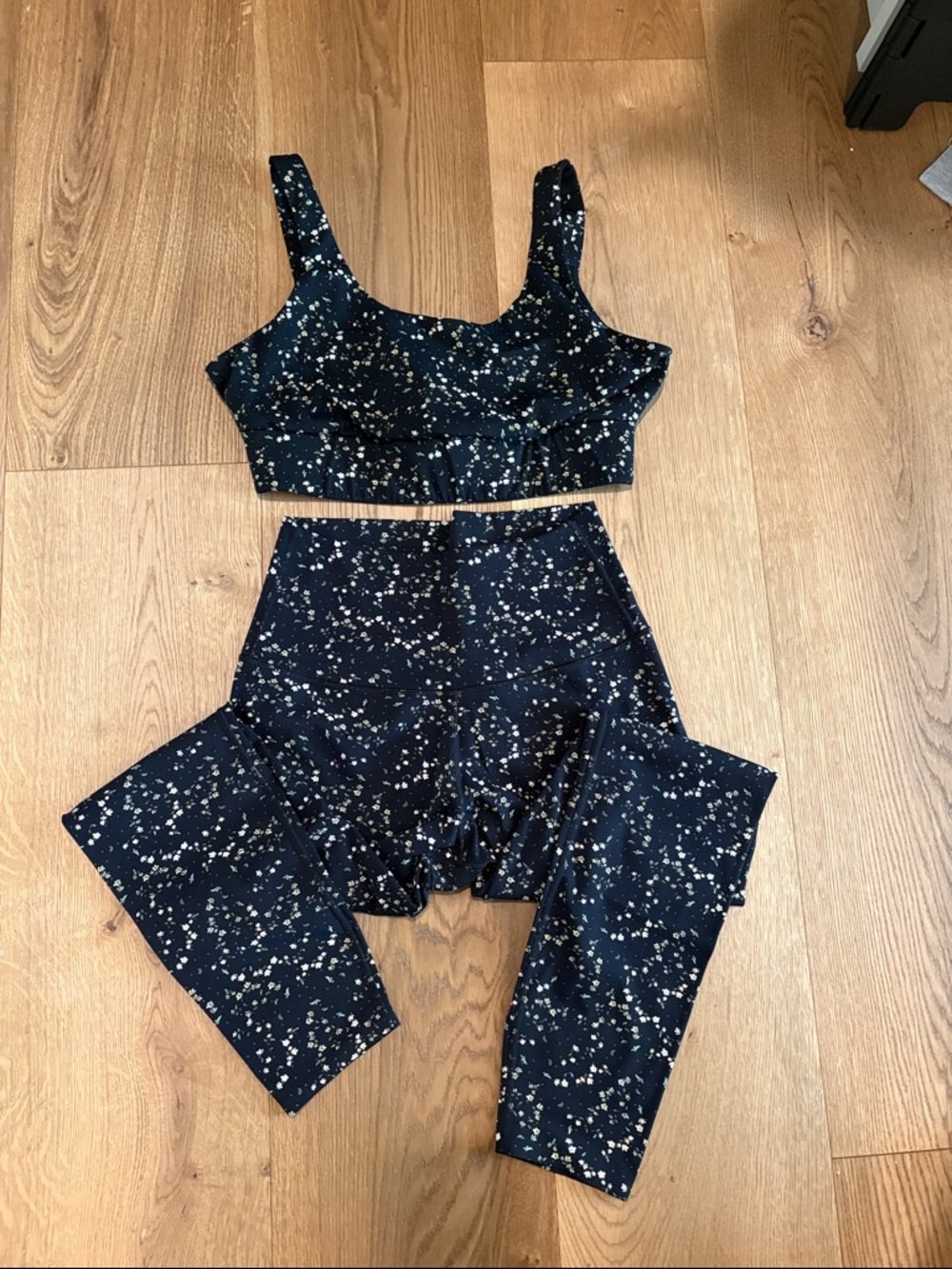 High-Waist Splatter Print Active Set in Black
